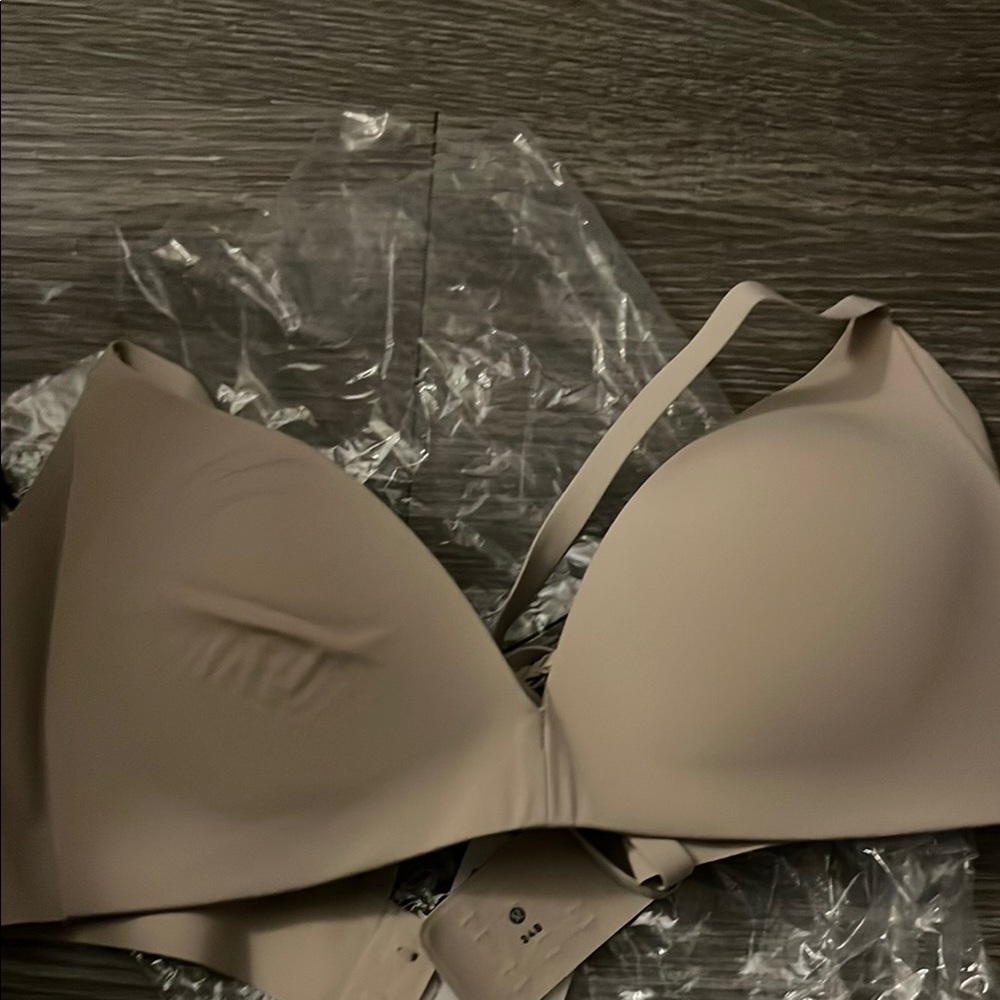 Lululemon Athletica take shape Beige Bra